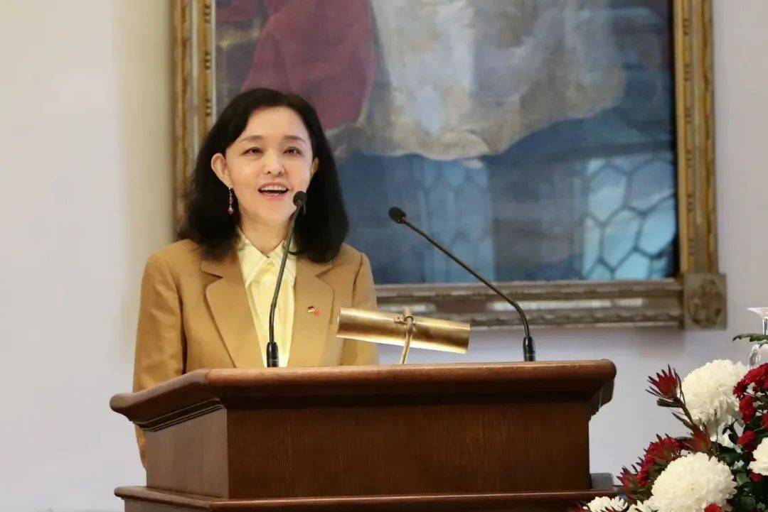 曾颖如，履新职